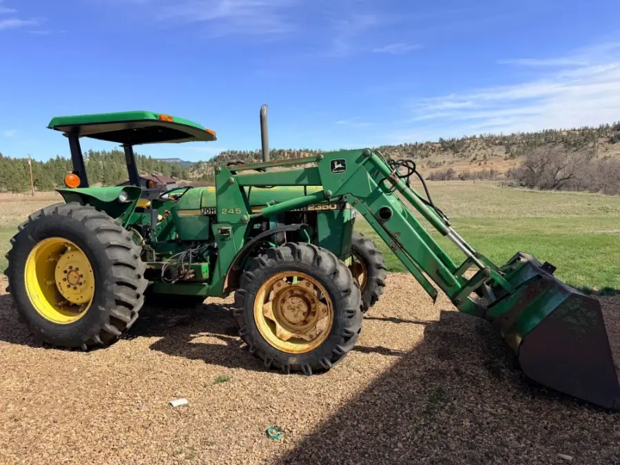 John Deere 2350 Tractor